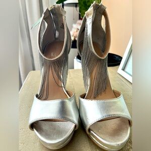 Dazzling 6inch silver ankle strap chain heels